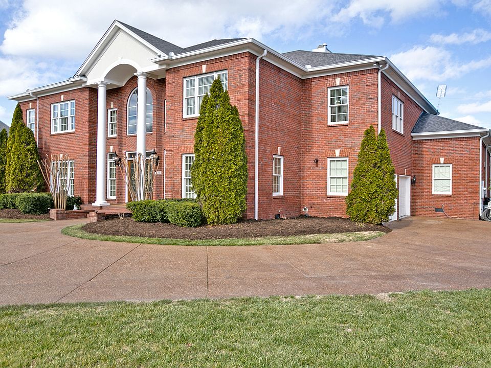 1st image of 230 Pelham Dr