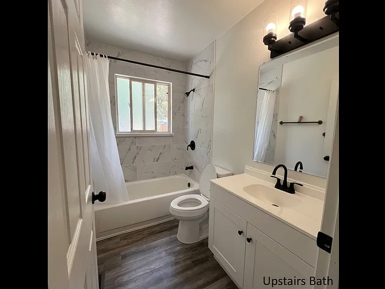 3872 Surrey Ln — Photo 11