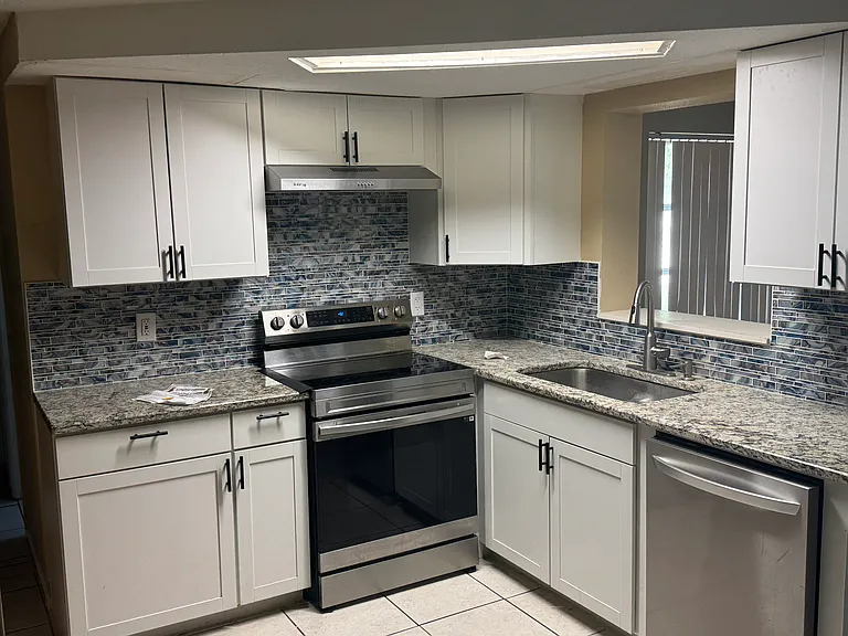 3628 Oxford Dr — Photo 21