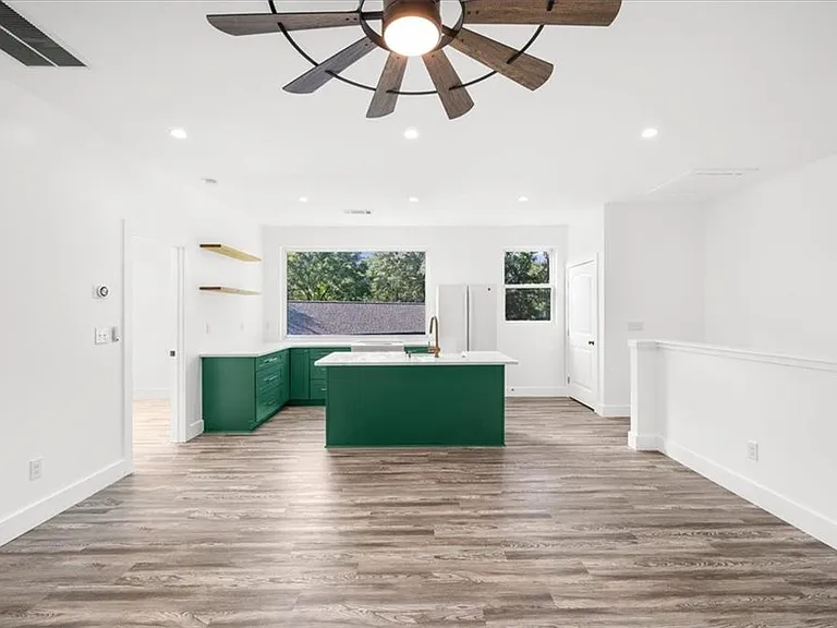 1871 Dyer Cir — Photo 15