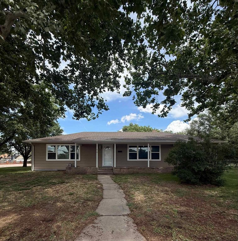 Apartment in Larned, Pawnee - View 2