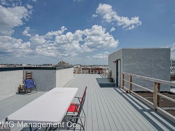 2nd image of 2031-33 S Juniper St #304