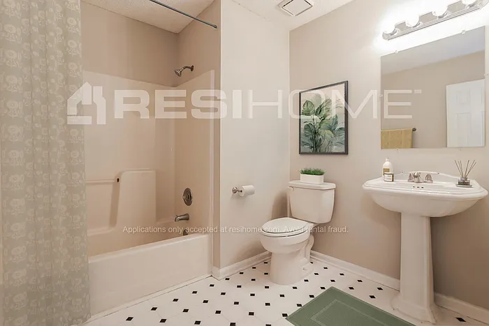 136 Amber Ln — Photo 10