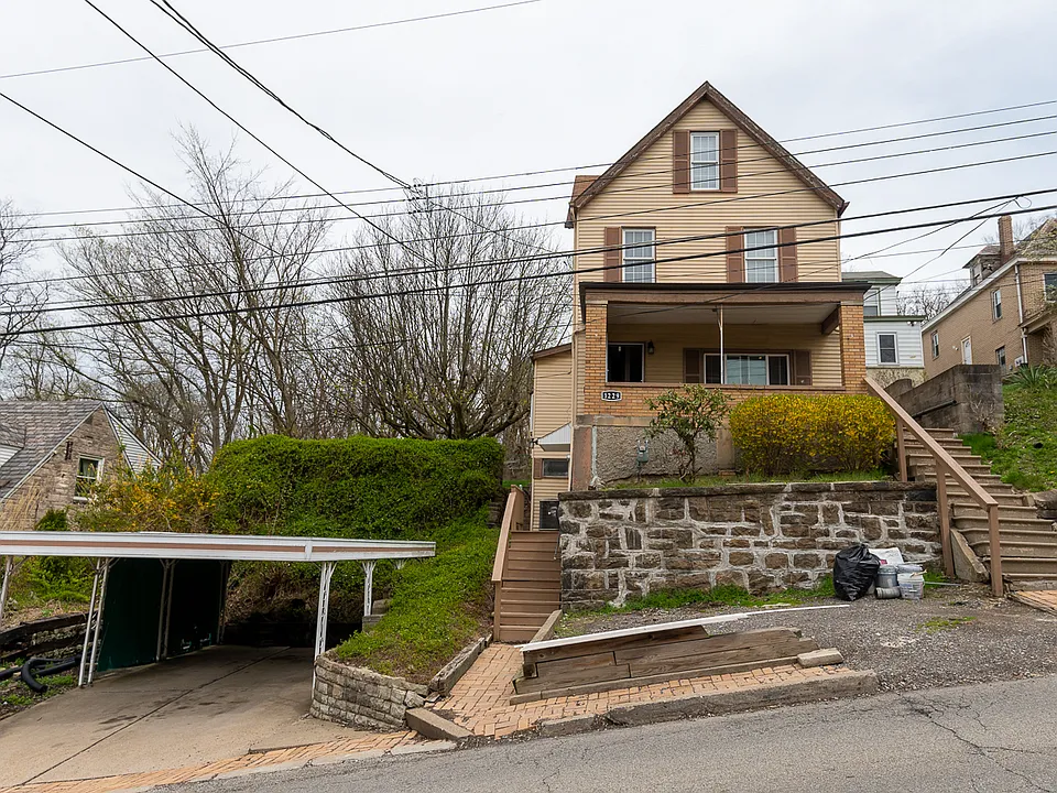 1229 Dagmar Ave