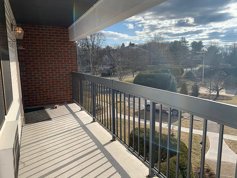 750 Highland Ave #307 — Photo 1