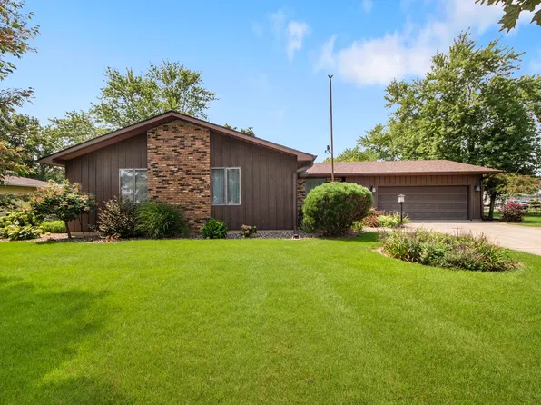1008 Mary St, Minonk, IL 61760