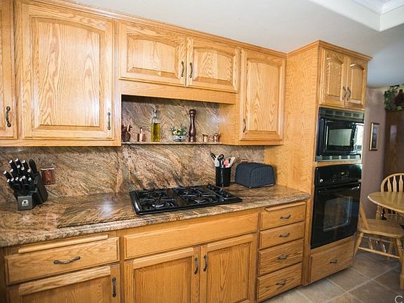 5th image of 3746 Hemlock Dr