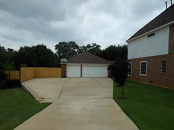 4th image of 2709 Aurora Ct