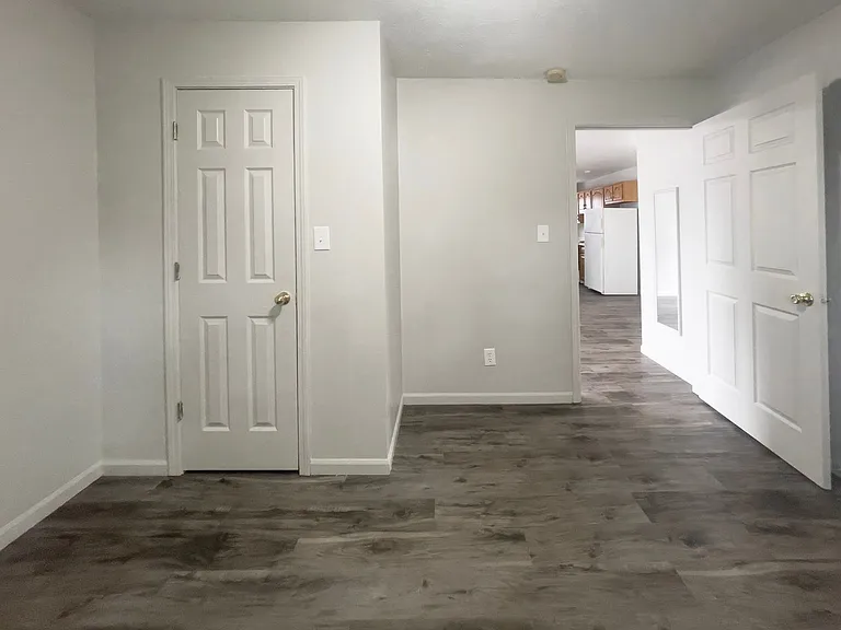 1413 W University Ave #4 — Photo 14