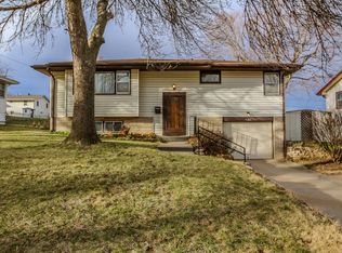 9146 Taylor St, Omaha, NE 68134