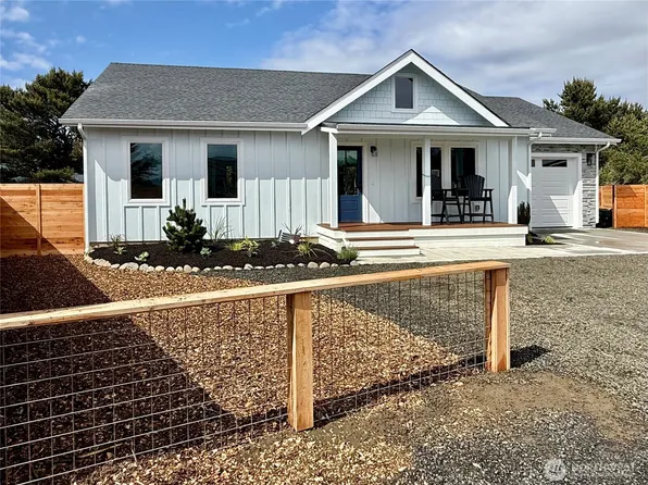 716 Reporter Court, Ocean Shores, WA 98569