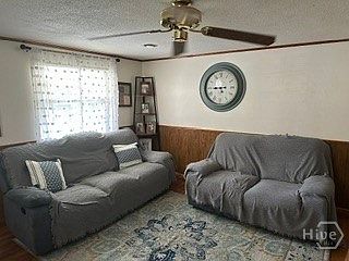 5th image of 206 Cherry Street
