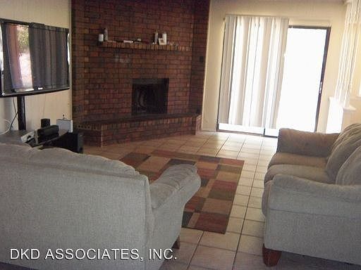 2nd image of 2621 Aquatic Ln
