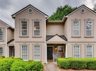 1002 Masons Creek Cir, Sandy Springs, GA 30350