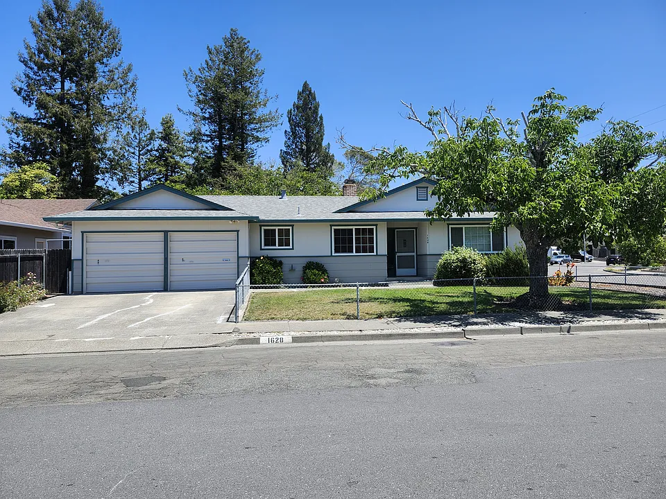 1628 Mariposa Dr