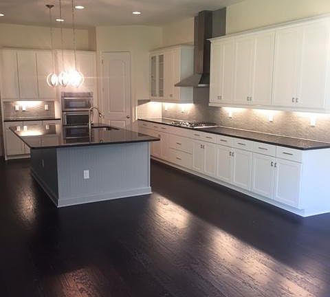 3rd image of 329 Eagle Rock Dr