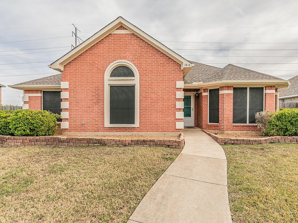 1st image of 2818 Kingswood Dr