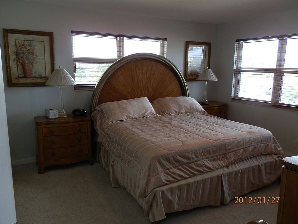 1st image of 3031 NE 51st St APT 401
