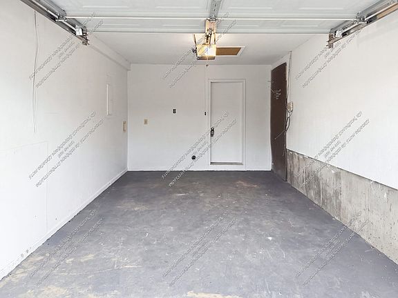 5th image of 3442 Congress St #1