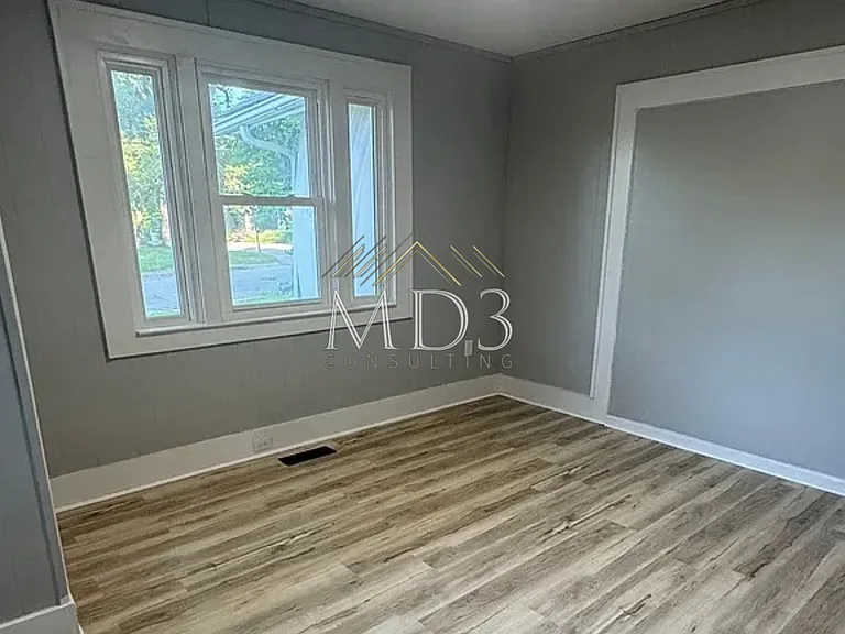45 Beacon Ave — Photo 12