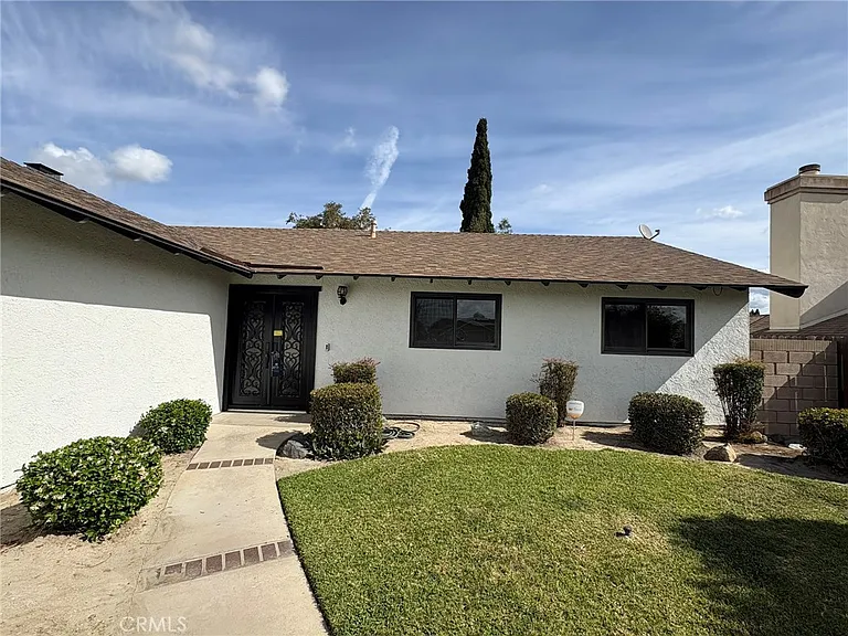 17541 Pine Cir — Photo 2