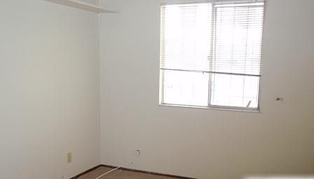 5th image of 424 Blanco St
