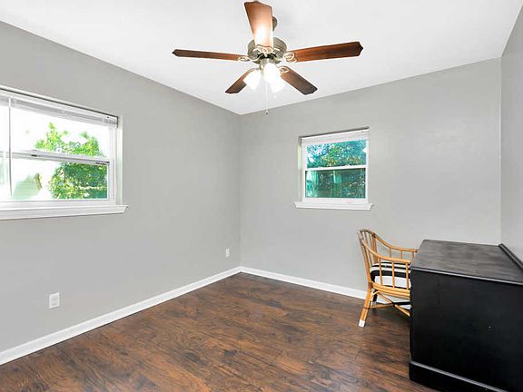 5th image of 340 Linda Ln