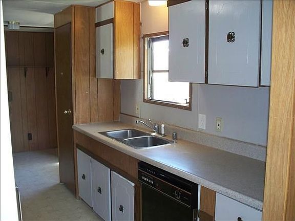 5th image of 261 Molokai Cir