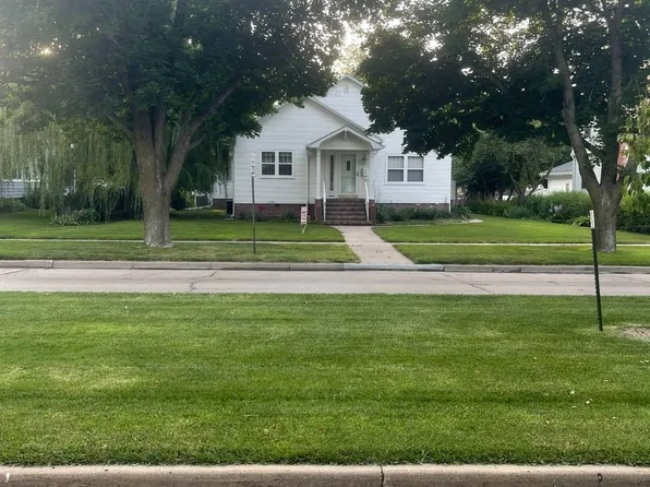 710 East Ave, Holdrege, NE 68949