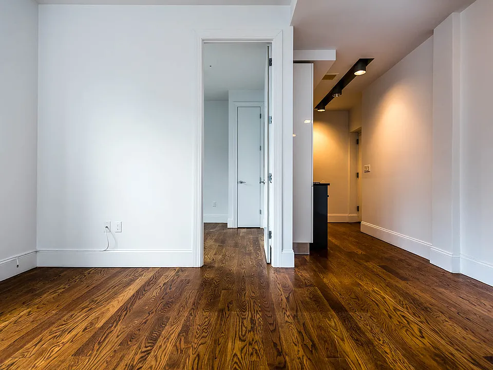 1635 Putnam Ave #1B