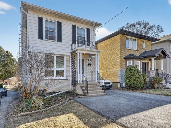35 Roxaline St, Toronto, ON M9P 2Z1