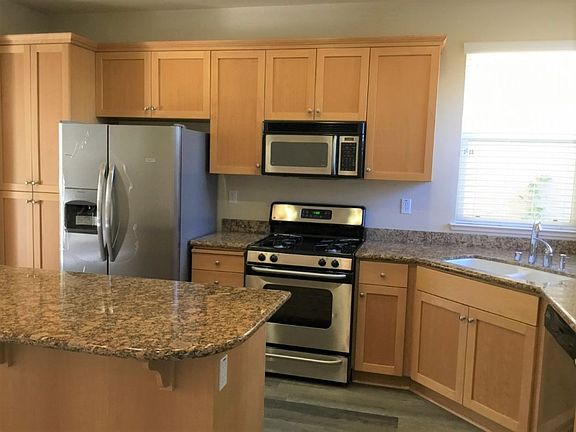 3rd image of 1433 S Mills Ave