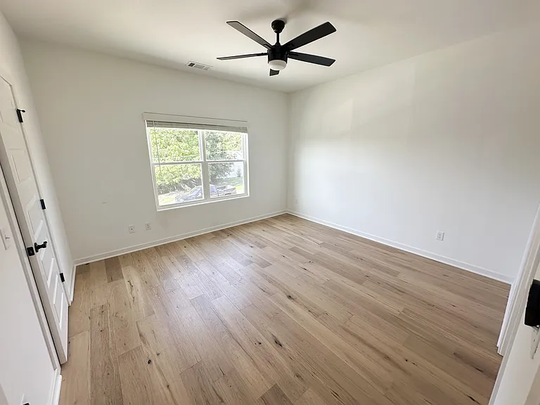 1254 W Hendrix St #2 — Photo 14