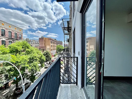 Rented by Bruma Realty LLC | media 1