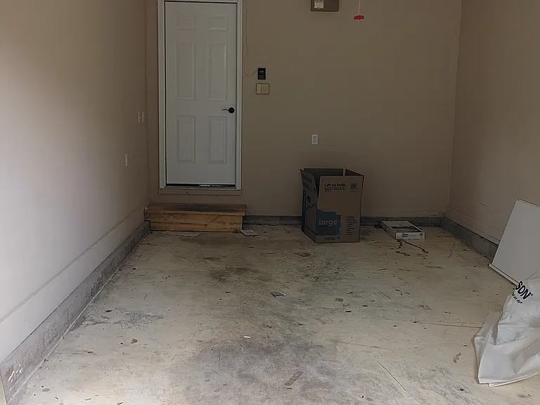 104 Kenton Ave — Photo 13