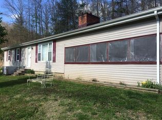 1117 Tackett Rd, Staffordsville, KY 41256