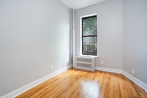 1st image of 35 Morningside Ave APT 22