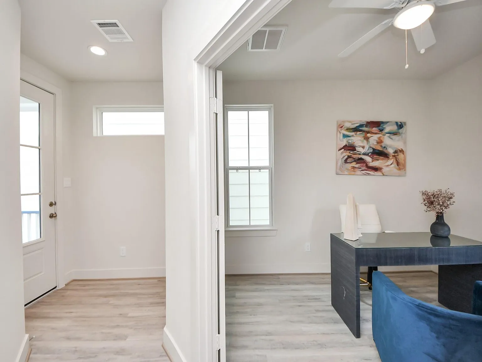 3 bed, 2.0 bath, 1243 sqft, $1,900 — Photo 4