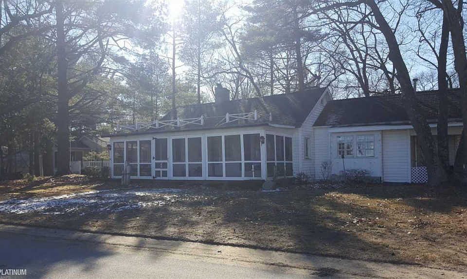 1st image of 864 S Crescent Ave
