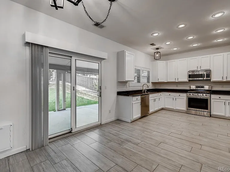 10435 Tracewood Dr — Photo 6
