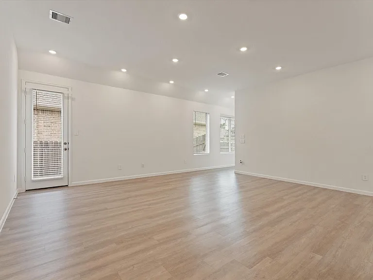 15520 Sunset Maple Ct — Photo 9