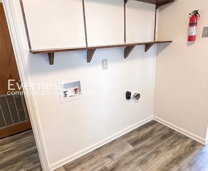 6237 Stockton Dr #A — Photo 14