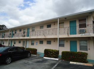 7401 Pines Blvd APT 112, Hollywood, FL 33024