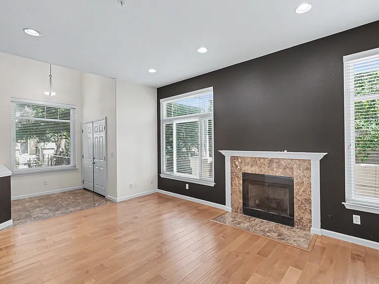 437 Camille Cir #1-11 — Photo 18