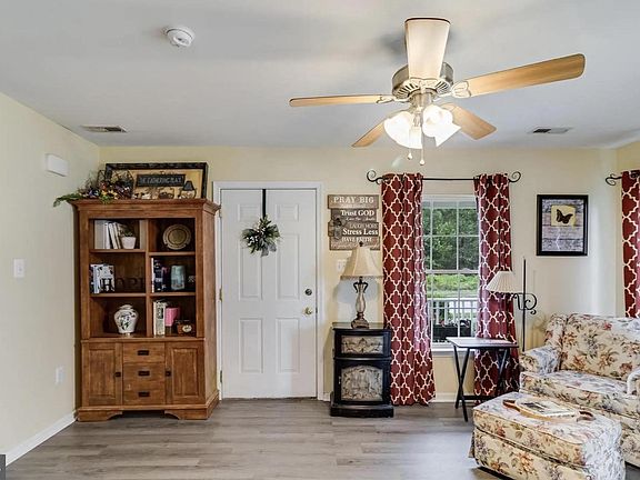 3rd image of 46650 Orchid Ln