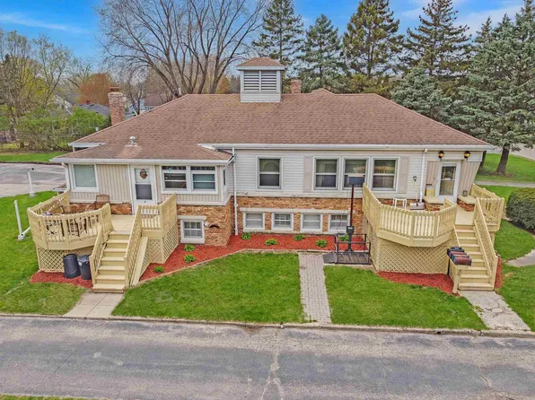 952 W Perry St, Belvidere, IL 61008