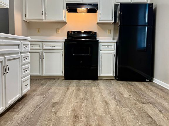 4th image of 2910 Cara Ct