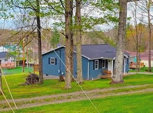 227 Briarwood Dr, Shady Spring, WV 25918
