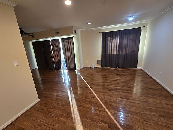 Living & dining area (combined)