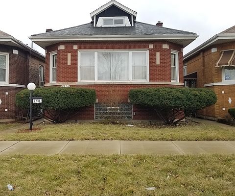 2nd image of 2235 W 72nd St